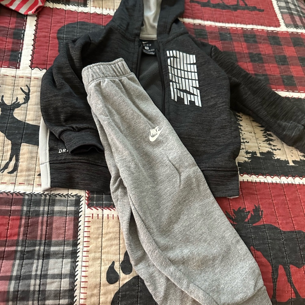 Nike Kids Gray Sweatpants